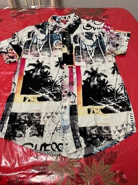 Guess Los Angeles tropical palm print Button Shirt Mens M Short Sleeve Graphite